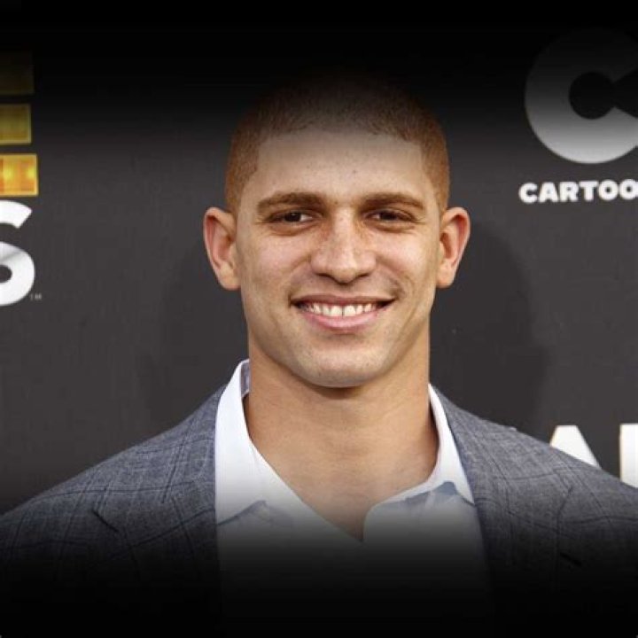 
Bryant Height, Weight, Net Worth, Age, Birthday, Wikipedia, Who, Nationality, Biography 