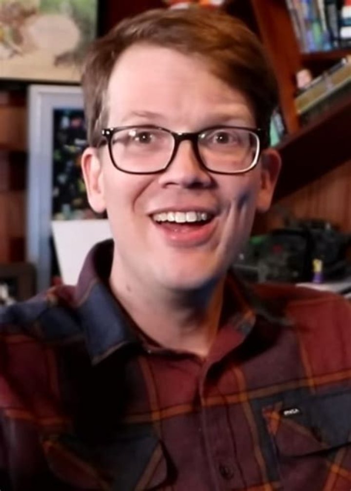 Hank Green Height, Weight, Net Worth, Age, Birthday, Wikipedia, Who, Nationality, Biography