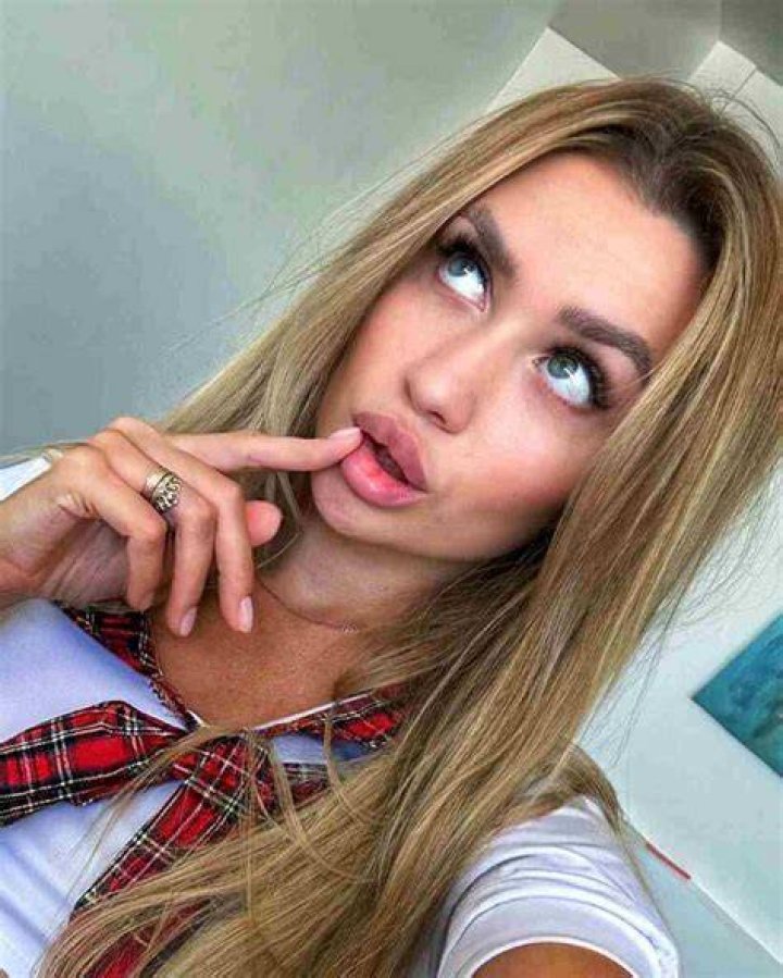 Hannah Ferguson Height, Weight, Net Worth, Age, Birthday, Wikipedia, Who, Nationality, Biography